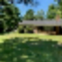 Beautiful 10 acre property with single family home that could be used as hunting house