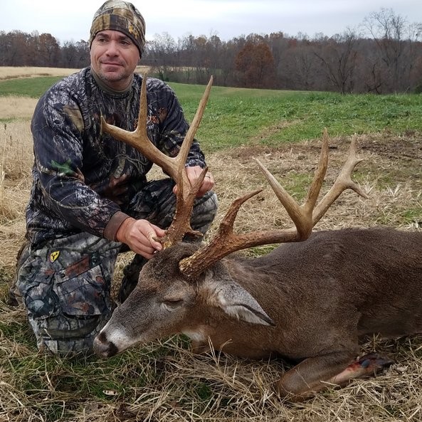 Ohio Trophy Whitetail Hunts on private properties featured image