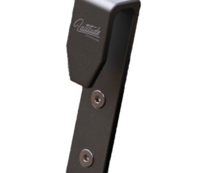 Latitude Bite Bow Hanger