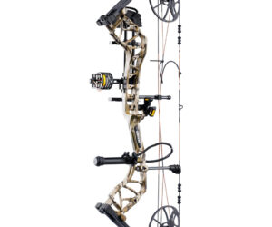 Bear Legit MAXX RTH Bow Package Mossy Oak Bottomland/Black 10-70 lbs. RH